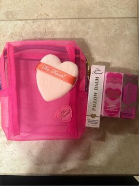 Too Faced set